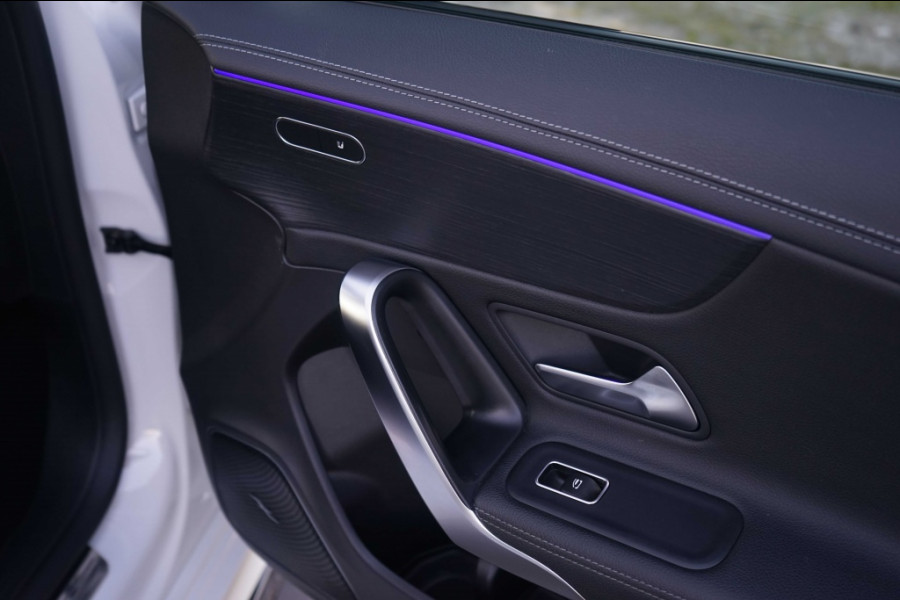 Mercedes-Benz CLA-Klasse AMG CLA 35 4Matic 306PK Pano/Aero/Night/Sfeer