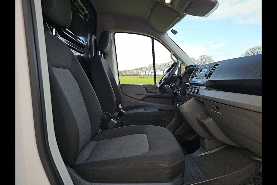 Volkswagen Crafter 35 2.0 TDI L3H3 Laadklep! NAP 140Pk Euro6 Airco!