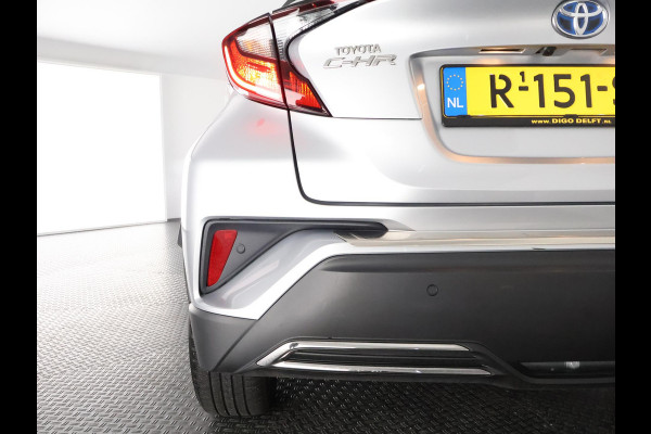Toyota C-HR 2.0 HYBRIDE DYNAMIC BIJNA 2023 GARANTIE 11-2032 NAVI. HALF LEDER. 182 PK. PDC V+A.CAMERA. ADAPTIVE CRUISE