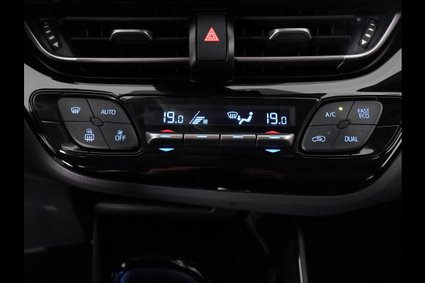 Toyota C-HR 2.0 HYBRIDE DYNAMIC BIJNA 2023 GARANTIE 11-2032 NAVI. HALF LEDER. 182 PK. PDC V+A.CAMERA. ADAPTIVE CRUISE