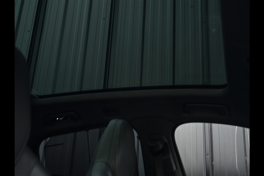 Porsche Cayenne Coupé 3.0 E-Hybrid · Sport chrono · NL-auto · Panoramadak · Bose sound · Keyless · 360 Camera · 4 Wheel steering · Adaptive cruise · M