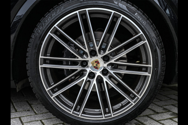 Porsche Cayenne Coupé 3.0 E-Hybrid · Sport chrono · NL-auto · Panoramadak · Bose sound · Keyless · 360 Camera · 4 Wheel steering · Adaptive cruise · M