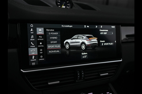 Porsche Cayenne Coupé 3.0 E-Hybrid · Sport chrono · NL-auto · Panoramadak · Bose sound · Keyless · 360 Camera · 4 Wheel steering · Adaptive cruise · M