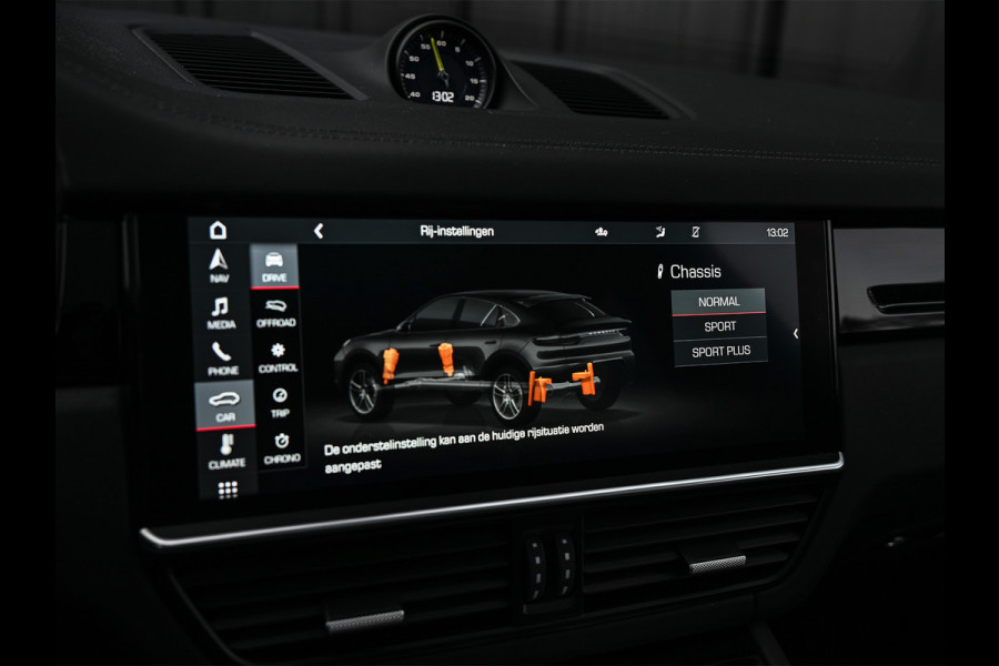 Porsche Cayenne Coupé 3.0 E-Hybrid · Sport chrono · NL-auto · Panoramadak · Bose sound · Keyless · 360 Camera · 4 Wheel steering · Adaptive cruise · M