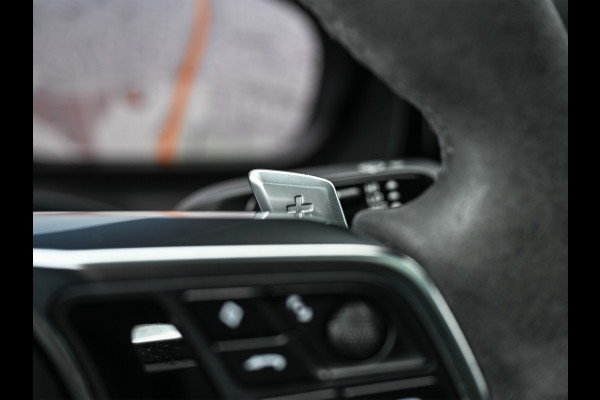 Porsche Cayenne Coupé 3.0 E-Hybrid · Sport chrono · NL-auto · Panoramadak · Bose sound · Keyless · 360 Camera · 4 Wheel steering · Adaptive cruise · M