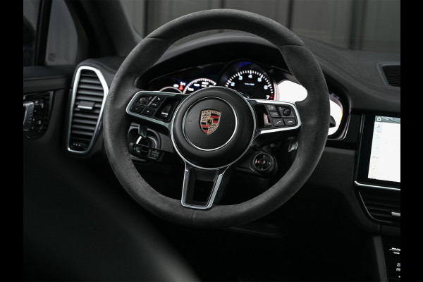 Porsche Cayenne Coupé 3.0 E-Hybrid · Sport chrono · NL-auto · Panoramadak · Bose sound · Keyless · 360 Camera · 4 Wheel steering · Adaptive cruise · M