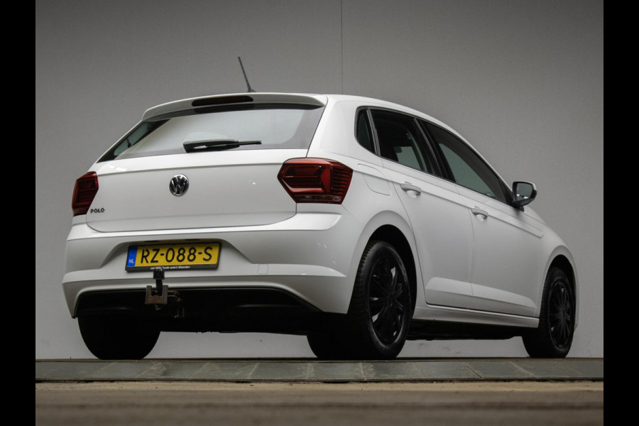 Volkswagen Polo 1.0 TSI Comfortline Sport (APPLE CARPLAY,GROOT NAVI,ADAPTIVE CRUISE,TREKHAAK,LED,SPORTSTOELEN,NETTE STAAT)