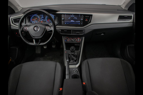 Volkswagen Polo 1.0 TSI Comfortline Sport (APPLE CARPLAY,GROOT NAVI,ADAPTIVE CRUISE,TREKHAAK,LED,SPORTSTOELEN,NETTE STAAT)