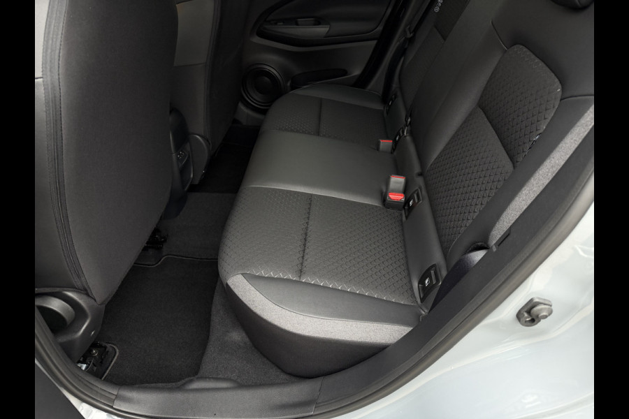 Nissan Juke 1.6 Hybrid N-Connecta Automaat / Keyless / Carplay / Camera / Navi / 17" LM /