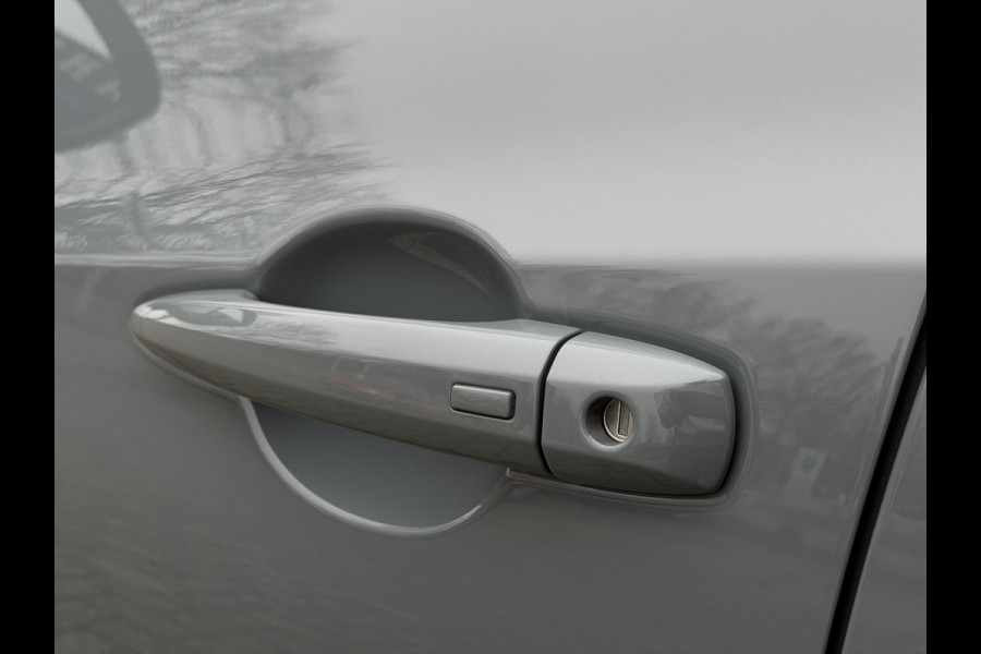 Nissan Juke 1.6 Hybrid N-Connecta Automaat / Keyless / Carplay / Camera / Navi / 17" LM /