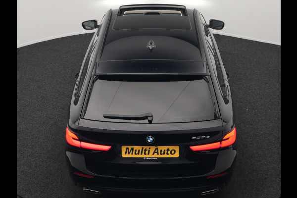 BMW 5 Serie Touring 530e Executive Plug In Hybrid 293pk Dealer O.H. PHEV | Panodak | 360 Camera | Lederen Sportstoelen Verwarmd | Sfeerverlichting | Apple Carplay | Navigatie | Virtual | DAB |