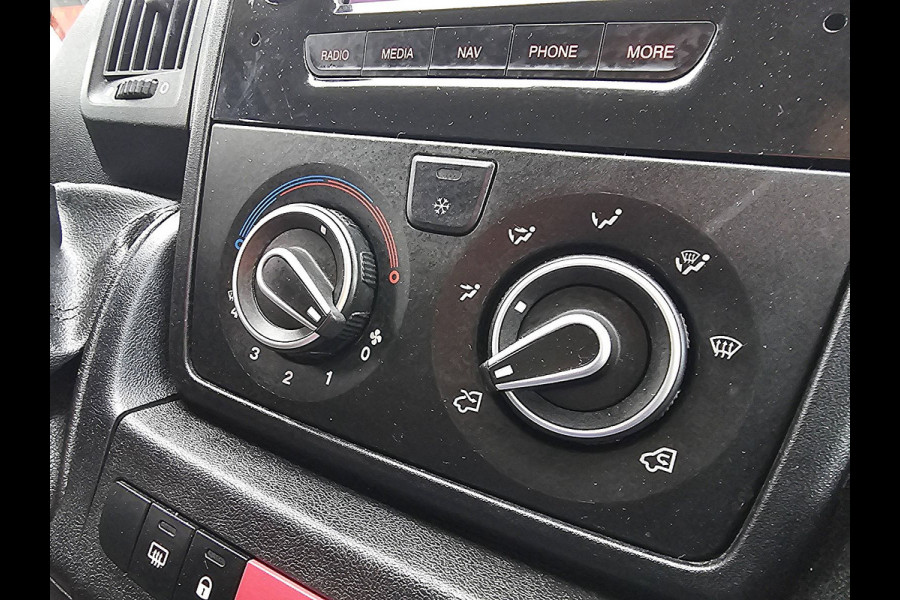 Opel Movano 2.2D 140 L3 3.5t Bakwagen Laadklep Navi Airco Cruise 3 Zits Euro6 140 PK!