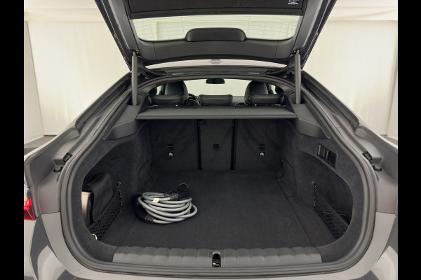 BMW i4 eDrive40 High Executive 84 kWh (3-Fase) [SOH-97%] (INCL-BTW) *AUT | HEAD UP | FULL-LED | HARMAN KARDON | ADAPTIVE-CRUISE | WIDE-SCREEN-DIGI-COCKPIT | DAB+ | CAMERA | AMBIENT-LIGHT | CARPLAY | LEATHER SPORT-SEATS |  | 19''ALU*