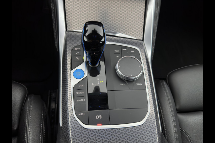 BMW i4 eDrive40 High Executive 84 kWh (3-Fase) [SOH-97%] (INCL-BTW) *AUT | HEAD UP | FULL-LED | HARMAN KARDON | ADAPTIVE-CRUISE | WIDE-SCREEN-DIGI-COCKPIT | DAB+ | CAMERA | AMBIENT-LIGHT | CARPLAY | LEATHER SPORT-SEATS |  | 19''ALU*
