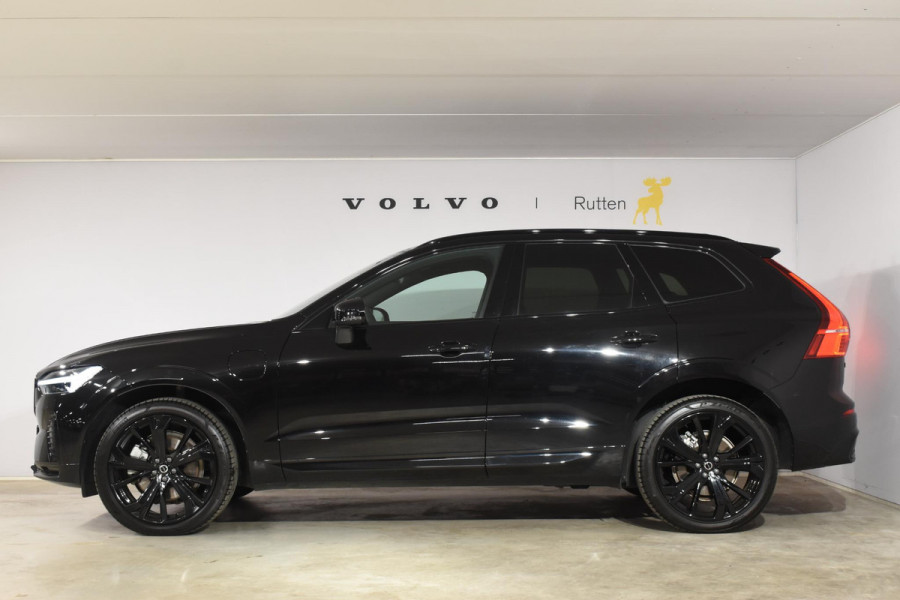 Volvo XC60 2.0 T6 Plug-in hybrid AWD Plus Black Edition Panoramadak | Adaptieve Cruise Control | Harman Kardon | Apple Carplay/Android Auto | Achterbank verwarmd