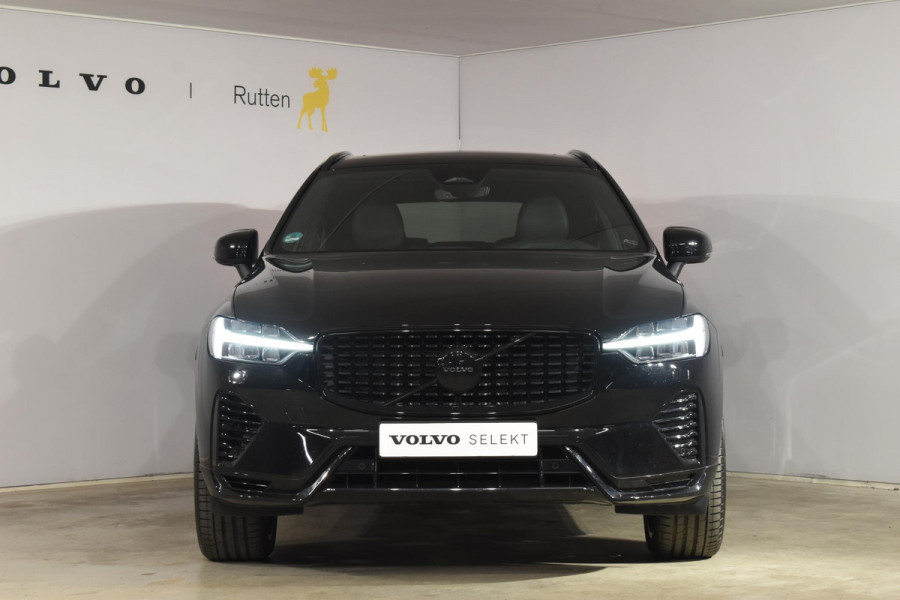 Volvo XC60 2.0 T6 Plug-in hybrid AWD Plus Black Edition Panoramadak | Adaptieve Cruise Control | Harman Kardon | Apple Carplay/Android Auto | Achterbank verwarmd