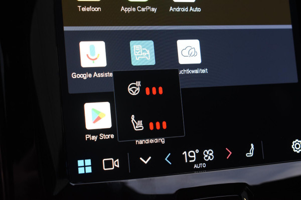 Volvo XC60 2.0 T6 Plug-in hybrid AWD Plus Black Edition Panoramadak | Adaptieve Cruise Control | Harman Kardon | Apple Carplay/Android Auto | Achterbank verwarmd