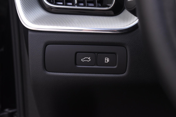 Volvo XC60 2.0 T6 Plug-in hybrid AWD Plus Black Edition Panoramadak | Adaptieve Cruise Control | Harman Kardon | Apple Carplay/Android Auto | Achterbank verwarmd