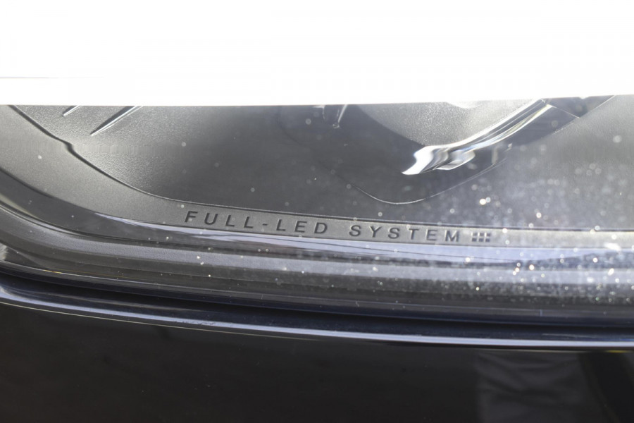 Volvo XC60 2.0 T6 Plug-in hybrid AWD Plus Black Edition Panoramadak | Adaptieve Cruise Control | Harman Kardon | Apple Carplay/Android Auto | Achterbank verwarmd