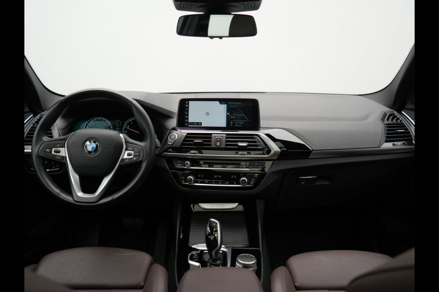BMW X3 sDrive20i High Executive 184pk Dealer O.H. 34.624 KM | Panodak | Head Up | Camera | Lederen Sportstoelen Verwarmd | Keyless | Navigatie | Cruise Control | DAB |