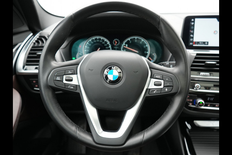 BMW X3 sDrive20i High Executive 184pk Dealer O.H. 34.624 KM | Panodak | Head Up | Camera | Lederen Sportstoelen Verwarmd | Keyless | Navigatie | Cruise Control | DAB |