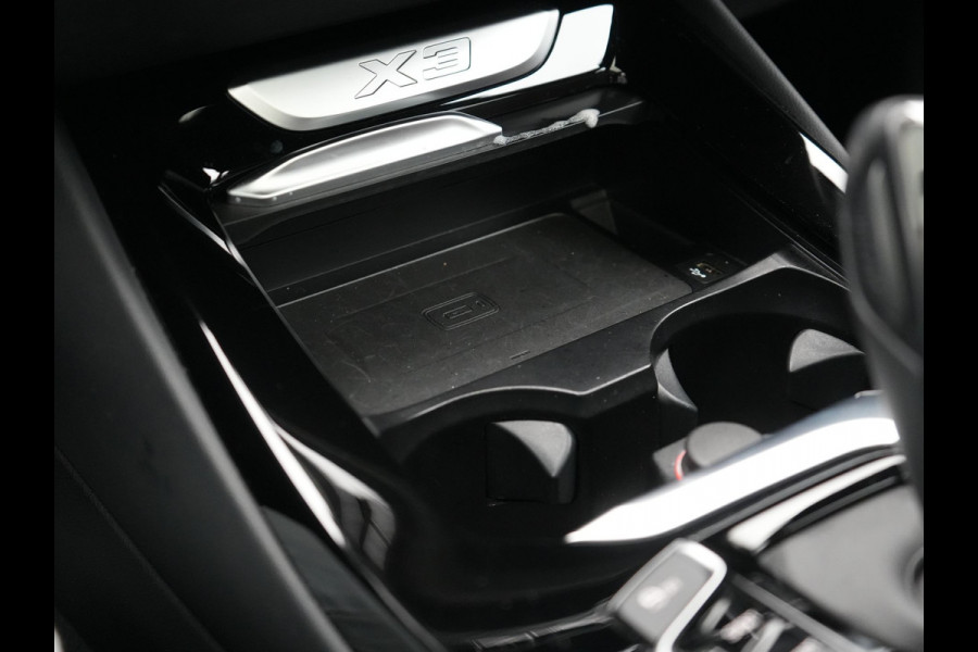 BMW X3 sDrive20i High Executive 184pk Dealer O.H. 34.624 KM | Panodak | Head Up | Camera | Lederen Sportstoelen Verwarmd | Keyless | Navigatie | Cruise Control | DAB |