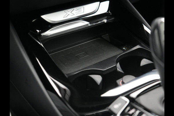 BMW X3 sDrive20i High Executive 184pk Dealer O.H. 34.624 KM | Panodak | Head Up | Camera | Lederen Sportstoelen Verwarmd | Keyless | Navigatie | Cruise Control | DAB |