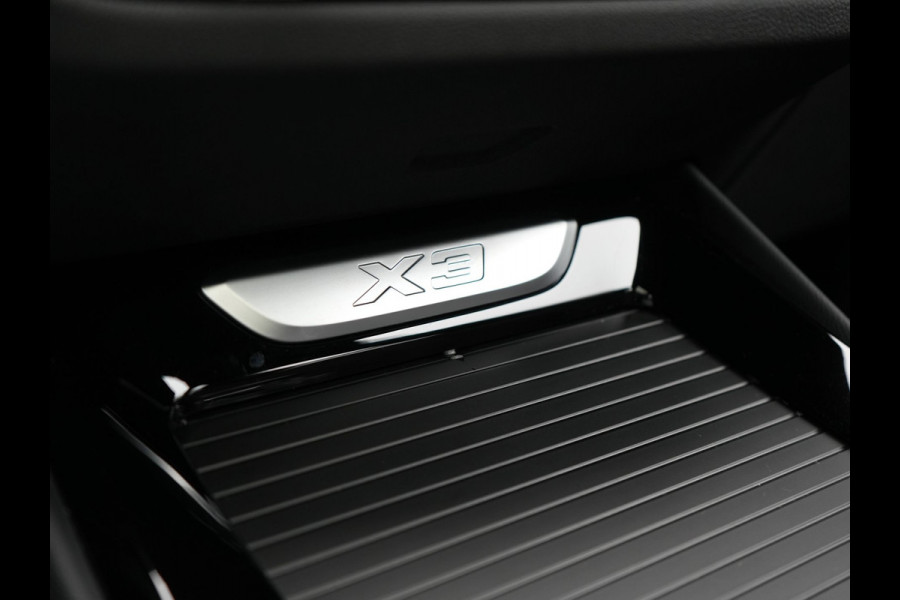 BMW X3 sDrive20i High Executive 184pk Dealer O.H. 34.624 KM | Panodak | Head Up | Camera | Lederen Sportstoelen Verwarmd | Keyless | Navigatie | Cruise Control | DAB |