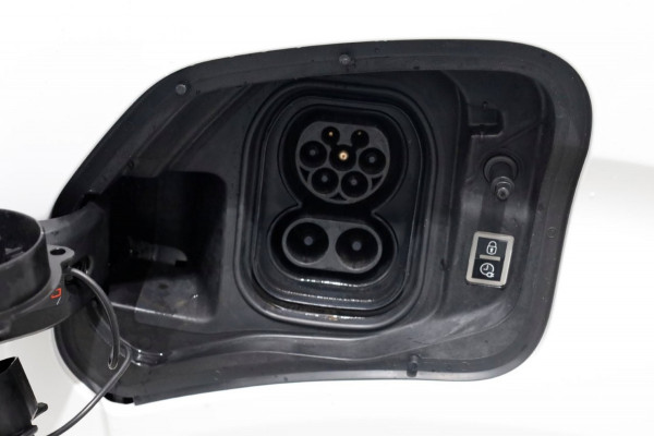 Opel Vivaro-e L2H1 Edition 75 kWh 100% Elektrisch WLTP Range 315km SOH 90% 05-2021