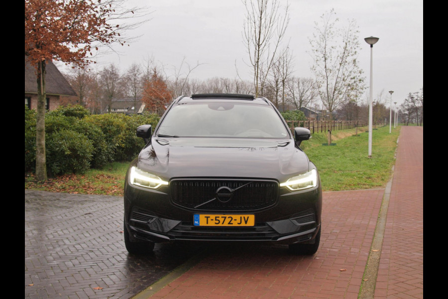 Volvo XC60 2.0 T8 Twin Engine AWD Inscription | Trekhaak | Luchtvering | Panoramadak | Black Edition |