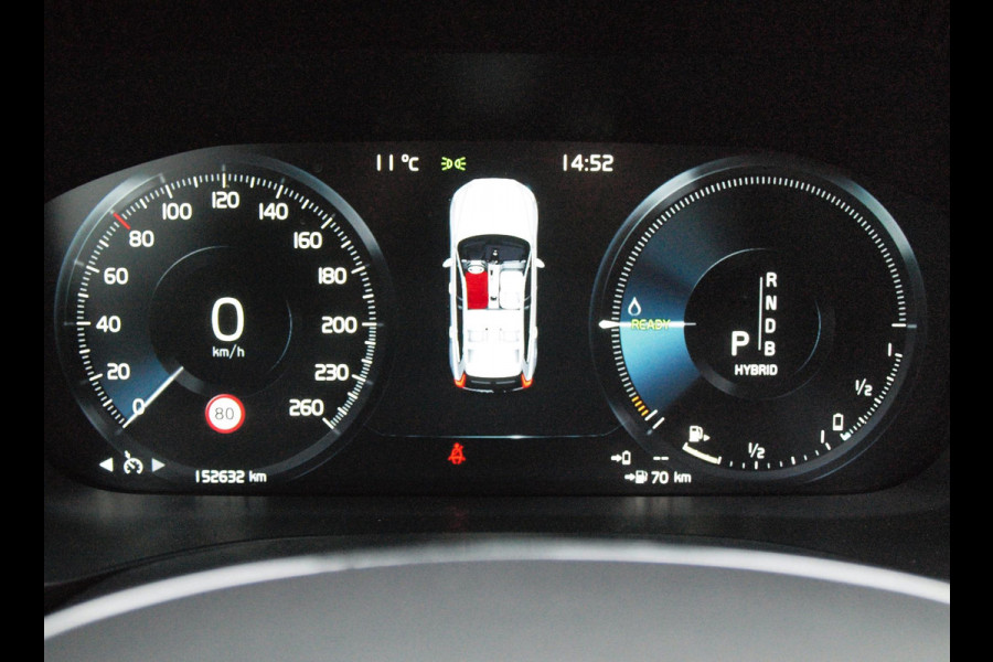 Volvo XC60 2.0 T8 Twin Engine AWD Inscription | Trekhaak | Luchtvering | Panoramadak | Black Edition |