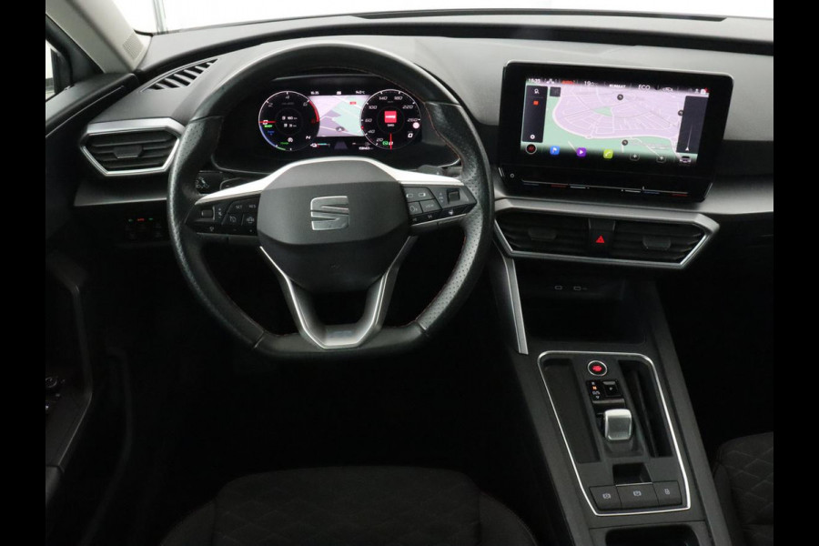 Seat Leon 1.4 e-Hybrid FR | Trekhaak | Stoelverwarming | Camera | Adaptive cruise | Carplay | Navigatie | PHEV | Plug In