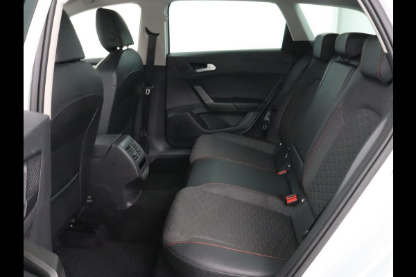 Seat Leon 1.4 e-Hybrid FR | Trekhaak | Stoelverwarming | Camera | Adaptive cruise | Carplay | Navigatie | PHEV | Plug In