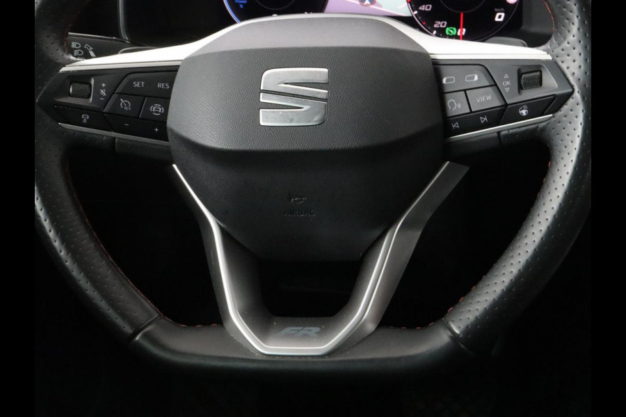 Seat Leon 1.4 e-Hybrid FR | Trekhaak | Stoelverwarming | Camera | Adaptive cruise | Carplay | Navigatie | PHEV | Plug In