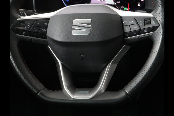 Seat Leon 1.4 e-Hybrid FR | Trekhaak | Stoelverwarming | Camera | Adaptive cruise | Carplay | Navigatie | PHEV | Plug In