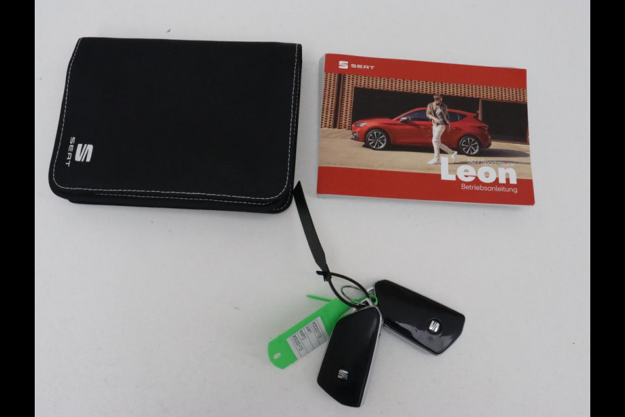 Seat Leon 1.4 e-Hybrid FR | Trekhaak | Stoelverwarming | Camera | Adaptive cruise | Carplay | Navigatie | PHEV | Plug In