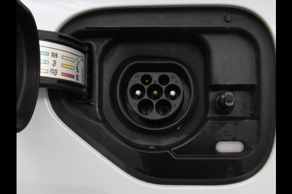 Seat Leon 1.4 e-Hybrid FR | Trekhaak | Stoelverwarming | Camera | Adaptive cruise | Carplay | Navigatie | PHEV | Plug In