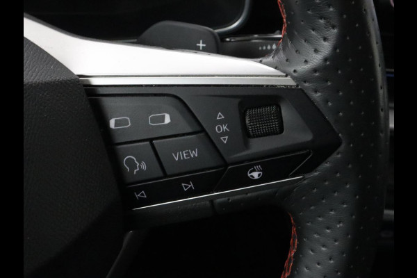 Seat Leon 1.4 e-Hybrid FR | Trekhaak | Stoelverwarming | Camera | Adaptive cruise | Carplay | Navigatie | PHEV | Plug In