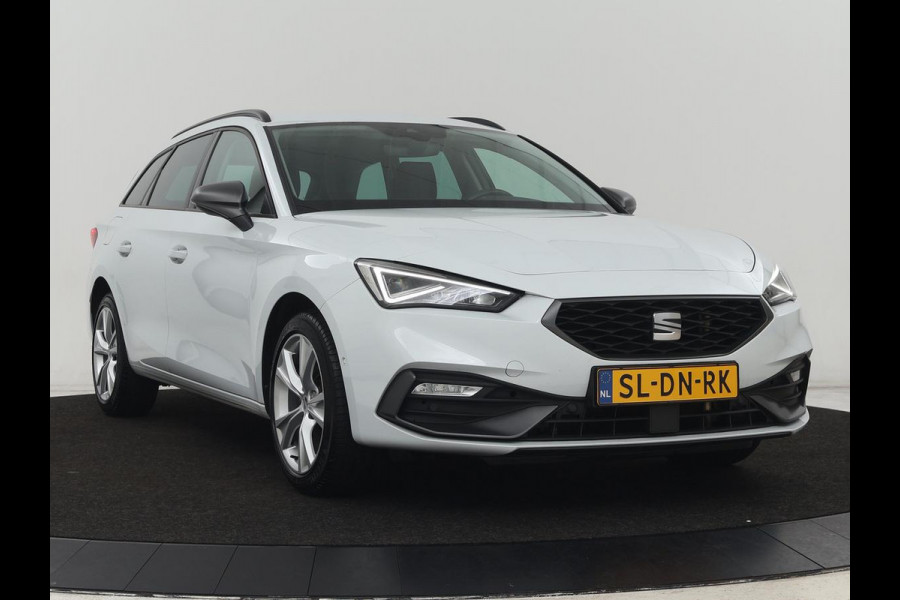 Seat Leon 1.4 e-Hybrid FR | Trekhaak | Stoelverwarming | Camera | Adaptive cruise | Carplay | Navigatie | PHEV | Plug In