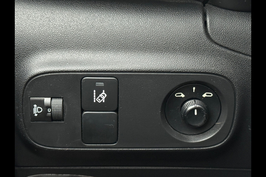 Citroën C3 1.2 PureTech Shine / Camera / Carplay / ACTIE