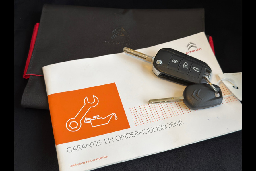 Citroën C3 1.2 PureTech Shine / Camera / Carplay / ACTIE