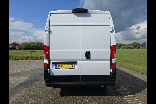 Peugeot Boxer 330 2.2 BlueHDi L2 H2 - 120 Pk - Euro 6 - Navi - ParkeerCamera - Airco - Cruise Control