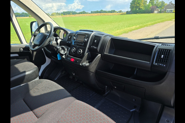 Peugeot Boxer 330 2.2 BlueHDi L2 H2 - 120 Pk - Euro 6 - Navi - ParkeerCamera - Airco - Cruise Control