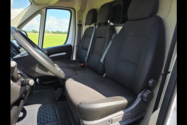 Peugeot Boxer 330 2.2 BlueHDi L2 H2 - 120 Pk - Euro 6 - Navi - ParkeerCamera - Airco - Cruise Control
