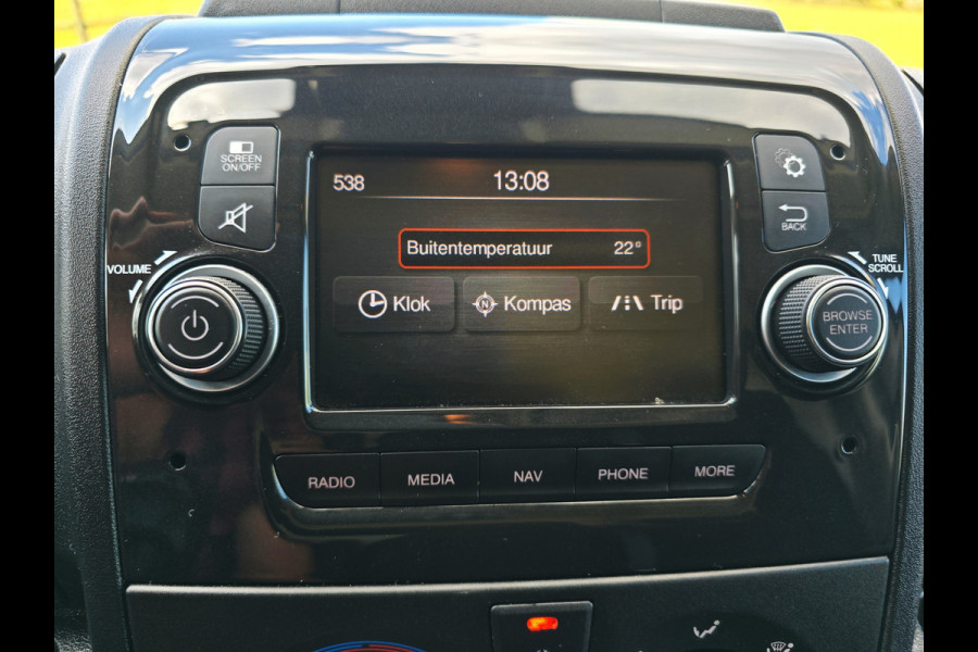 Peugeot Boxer 330 2.2 BlueHDi L2 H2 - 120 Pk - Euro 6 - Navi - ParkeerCamera - Airco - Cruise Control