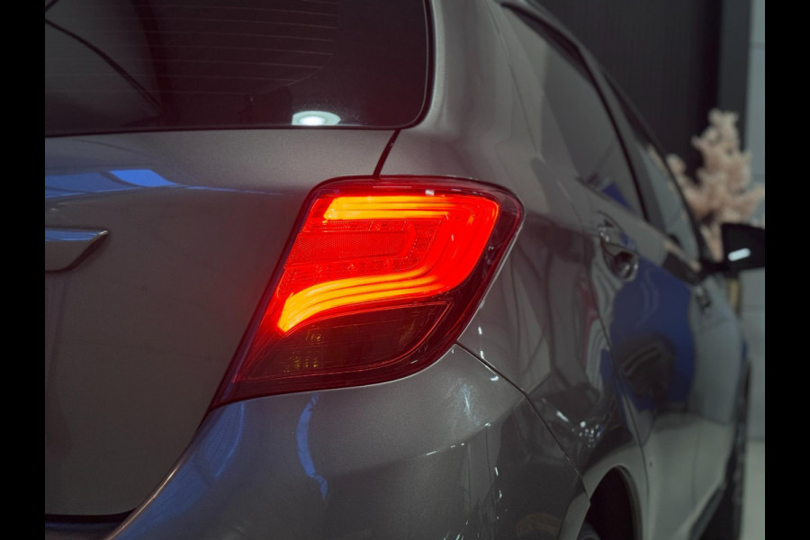Toyota Yaris 1.3 VVT-i Dynamic AUT. | CAMERA | CLIMA