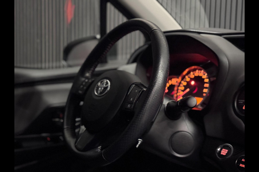 Toyota Yaris 1.3 VVT-i Dynamic AUT. | CAMERA | CLIMA