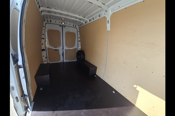 Iveco Daily 35S14V 2.3 352L H2 - 140 Pk - Euro 6 - Airco - Cruise Control - L2 L H2