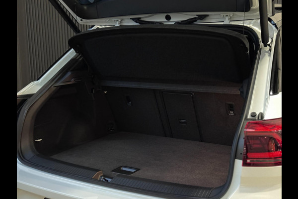 Volkswagen T-Roc 1.5 TSI 3X R-LINE | PANO | VIRTUAL | IQ LED | LEDER | VOL!