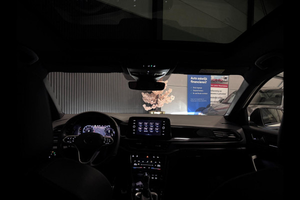 Volkswagen T-Roc 1.5 TSI 3X R-LINE | PANO | VIRTUAL | IQ LED | LEDER | VOL!